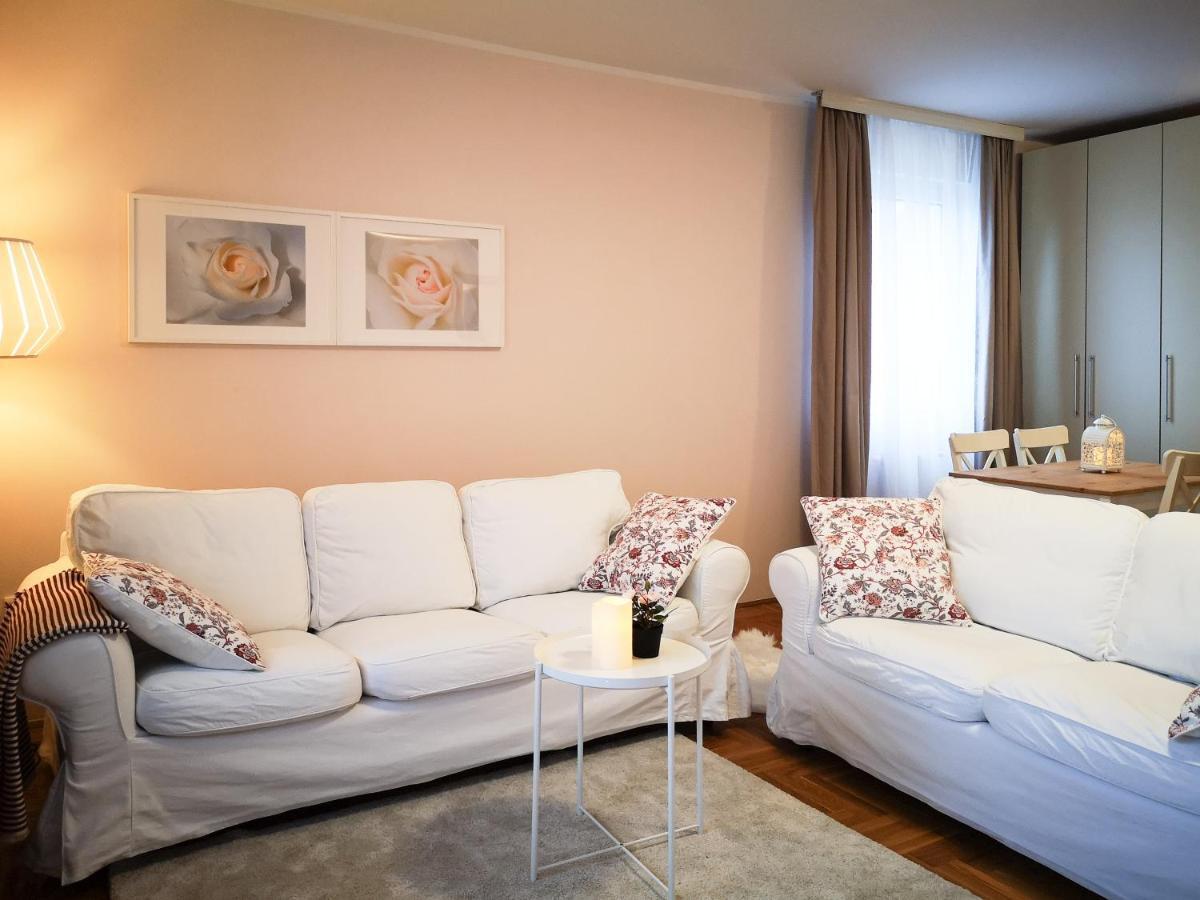 Filinhome Supljikca Suite Novi Sad Buitenkant foto